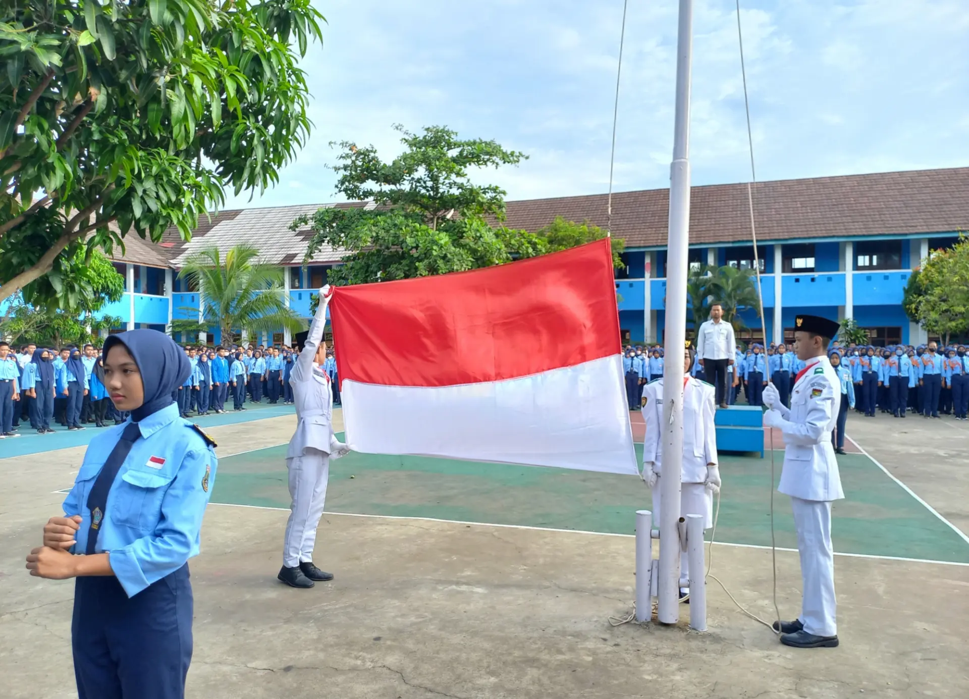 Kegiatan Upacara Pengibaran Bendera Merah Putih